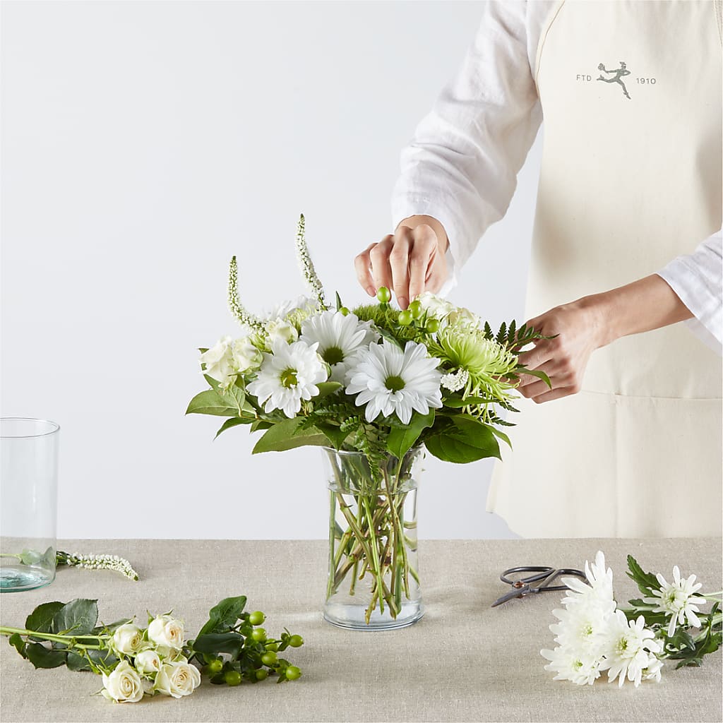 Irish Garden - A Florist Original – GEORGE'S FLOWERS, Los Angeles CA