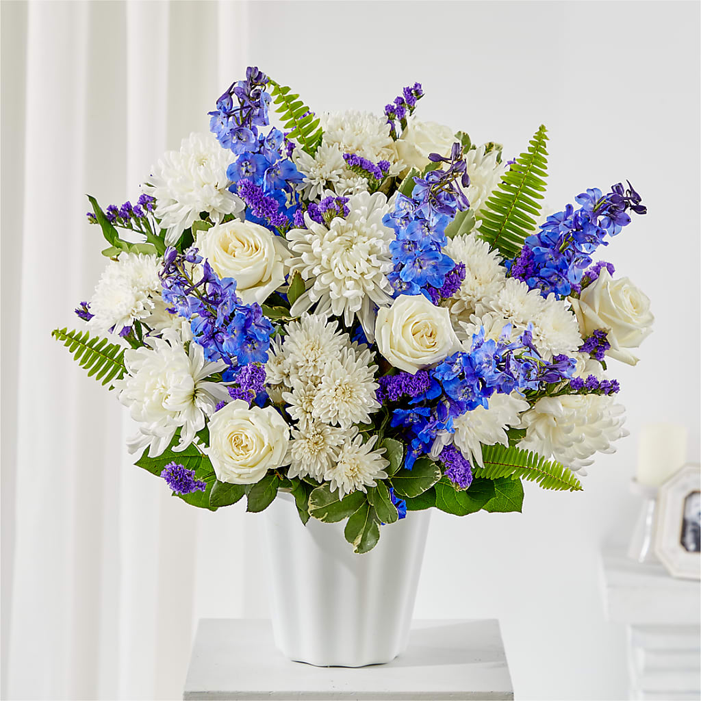 Hold Dear Tabletop Basket – GEORGE'S FLOWERS, Los Angeles CA