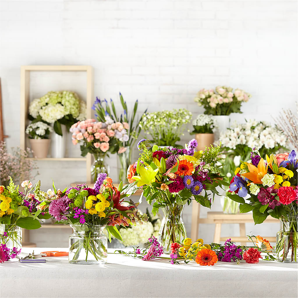 Bold & Bright – A Florist Original – GEORGE'S FLOWERS, Los Angeles CA