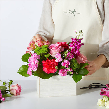 Sweetberry Box – A Florist Original – GEORGE'S FLOWERS, Los Angeles CA