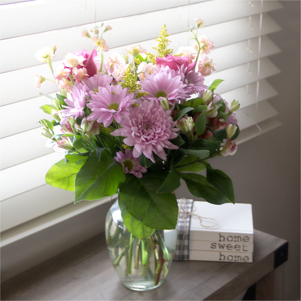 Pastel Tradition - A Florist Original – GEORGE'S FLOWERS, Los Angeles CA
