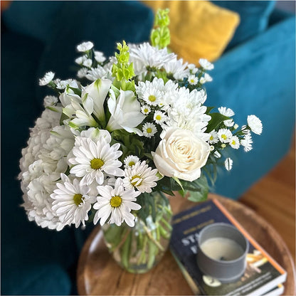 Classic Ivory – A Florist Original – GEORGE'S FLOWERS, Los Angeles CA
