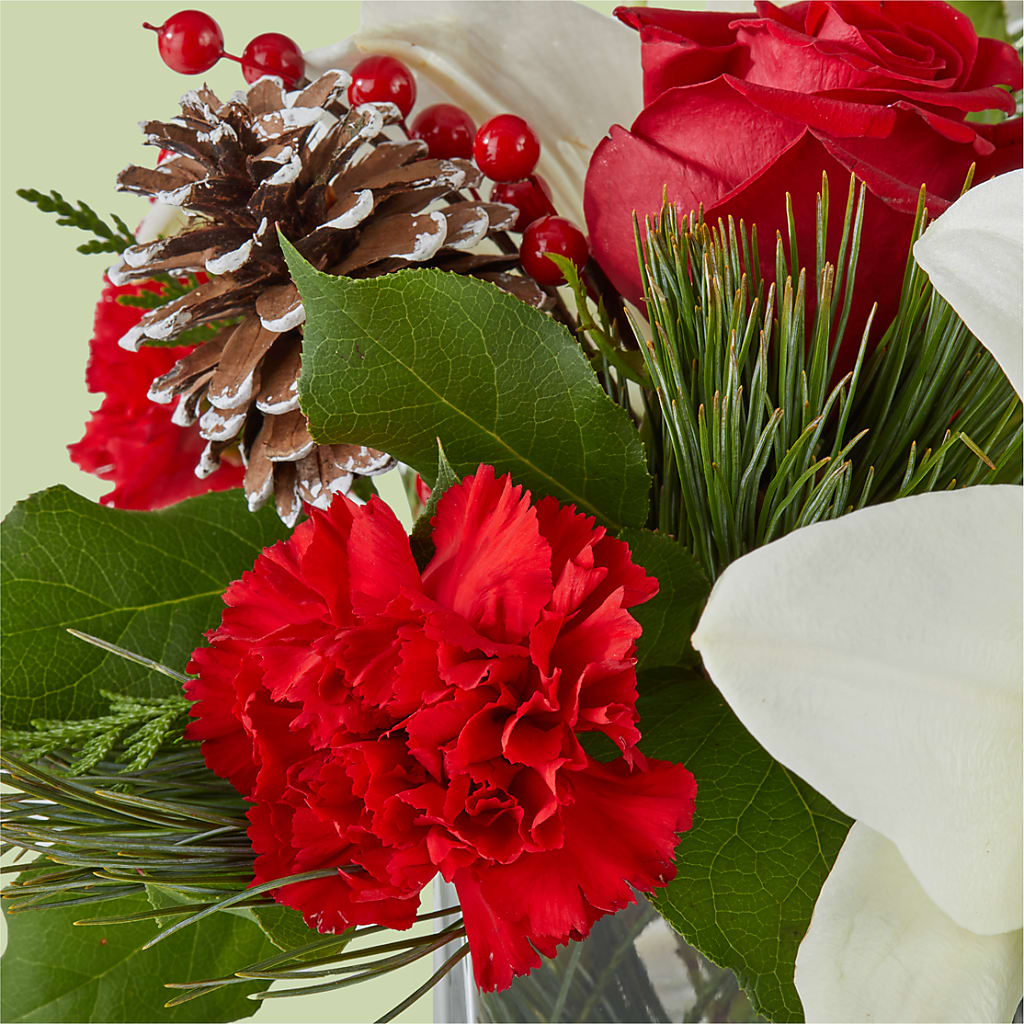 Glistening Icicles Bouquet – GEORGE'S FLOWERS, Los Angeles CA