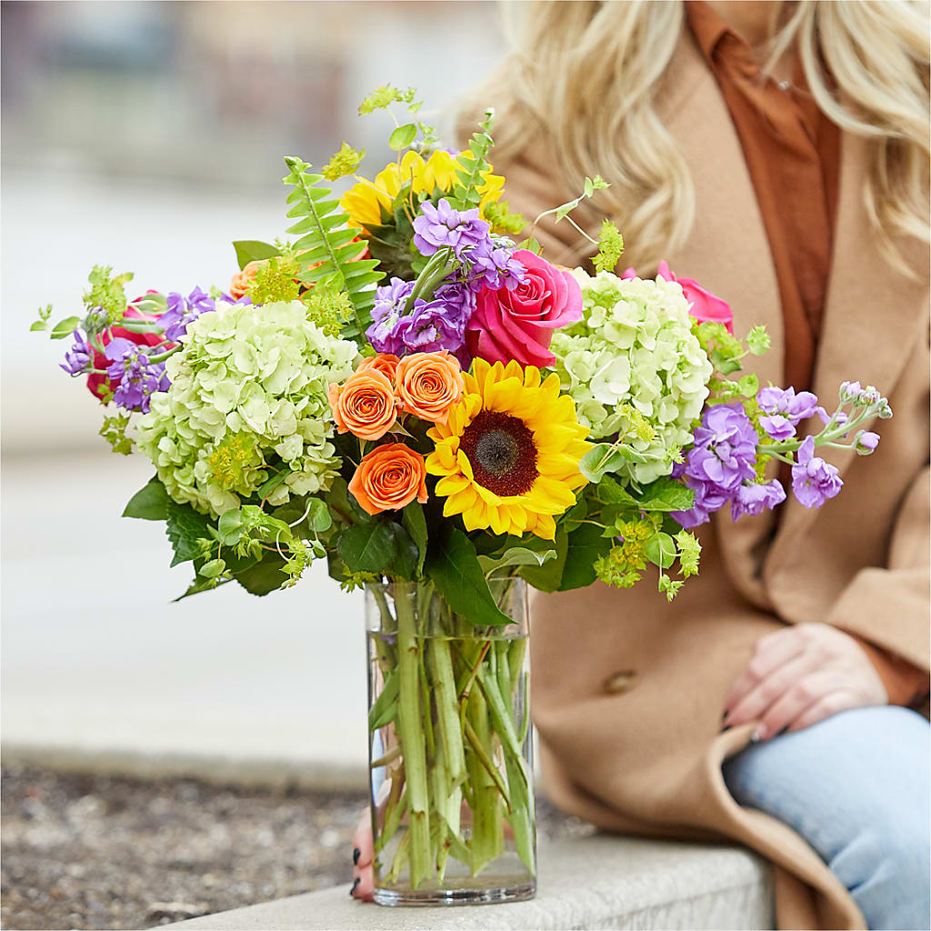 Vibrant Greetings Bouquet – GEORGE'S FLOWERS, Los Angeles CA