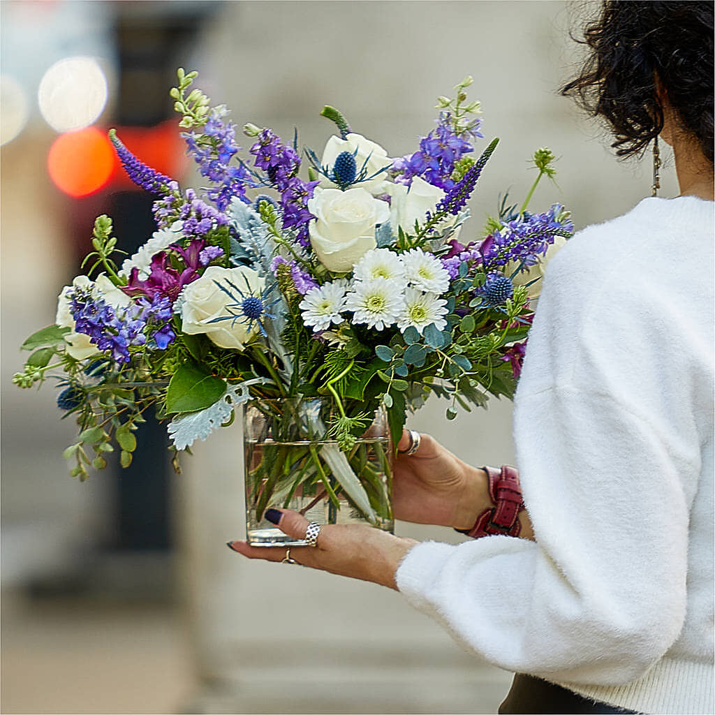 Shooting Star Bouquet – GEORGE'S FLOWERS, Los Angeles CA