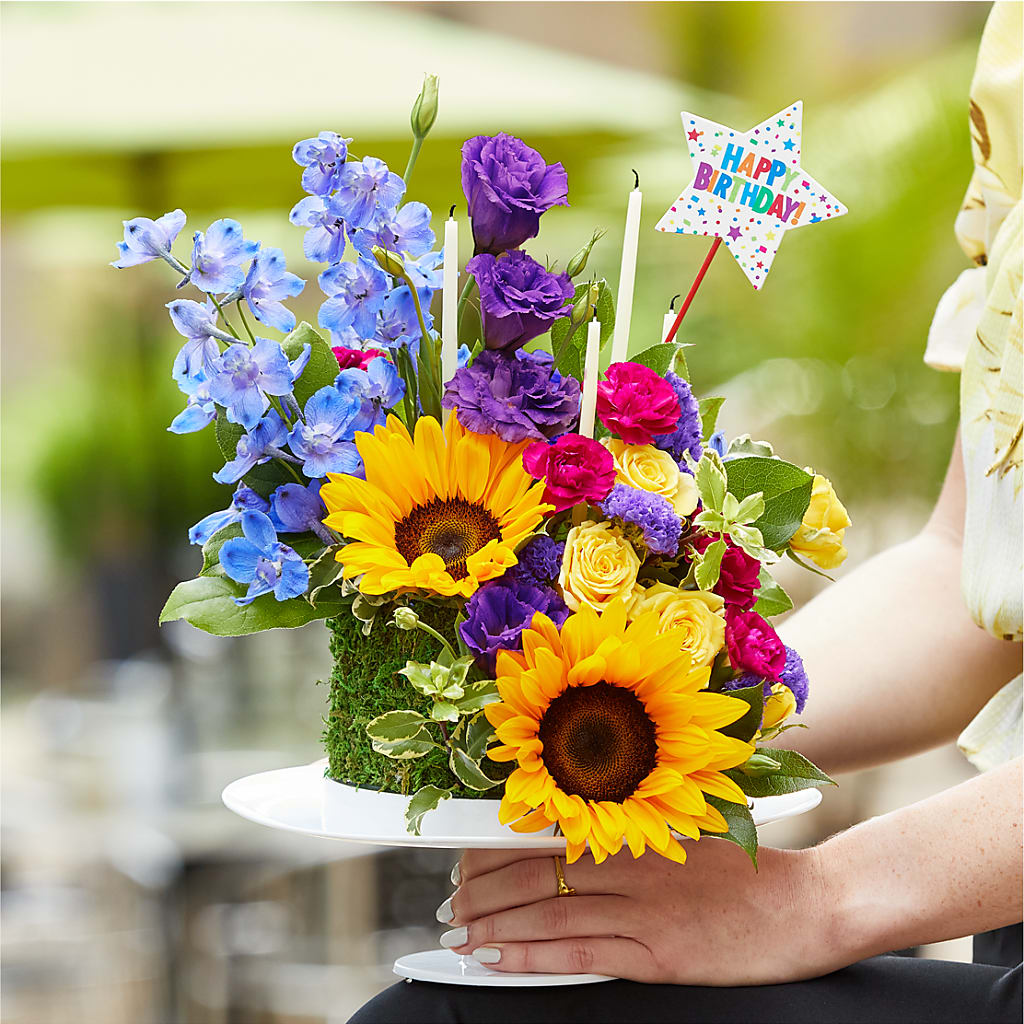 Star of the Day Floral Cake – GEORGE'S FLOWERS, Los Angeles CA